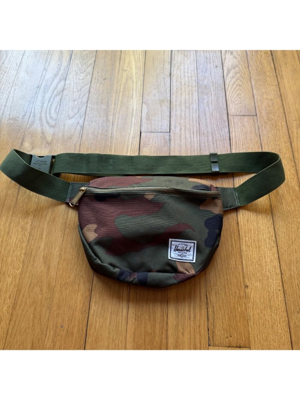 Herschel Woodland Camouflage Hip Pack Adjustable Strap Fanny Pack Waist Belt Bag - Picture 5 of 15